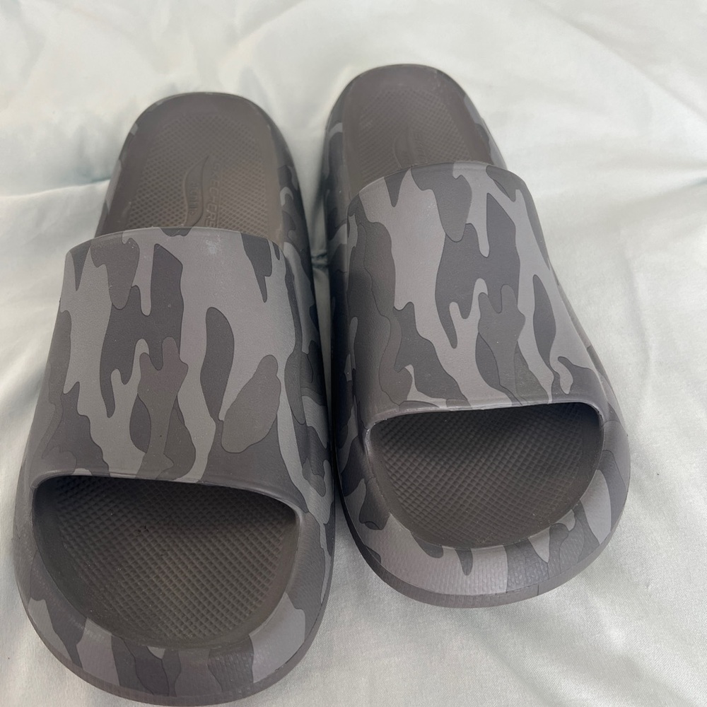 Skechers Arch Fit Camo Slides